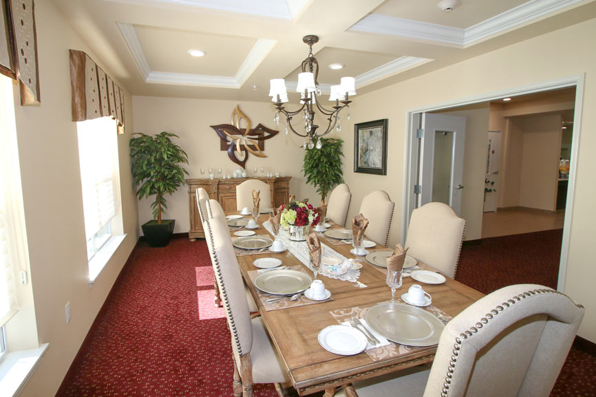 The dining room at Mulligan Park set for mealtime